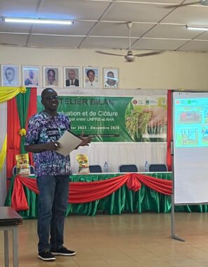 Laurent Ouedraogo Trainer (der Begleitung) und Moderator der Zeremonie